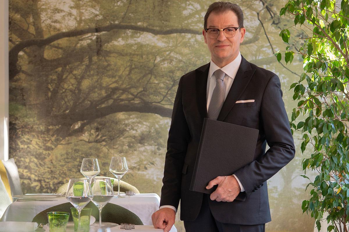 Der Speisesaal ist eine Bühne, und Kristian Bolzonella ihr Regisseur.